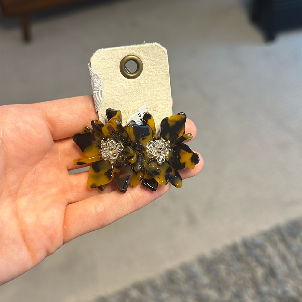 Anthropologie Tortoise Flower Earrings | Never worn